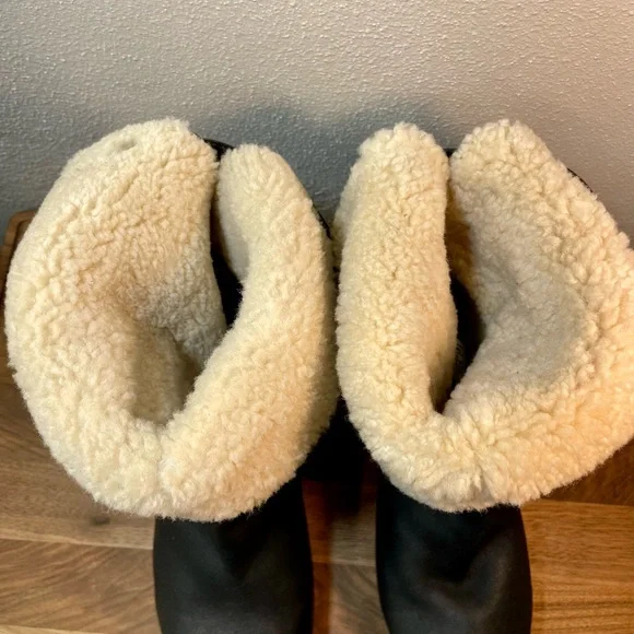 UGG Lynnea Leather Shearling Boot Studded Chunky Wooden Heel Moto Sz 11 Western - Picture 7 of 14